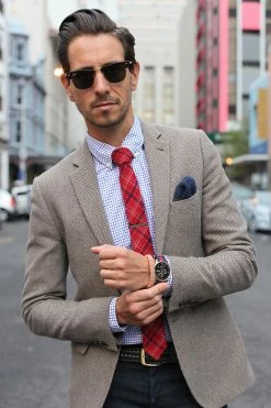 Warren Asher Short Metallic Black Tie Bar -Cheap TIE CLIPS Store medium shot 2smblacktiepin