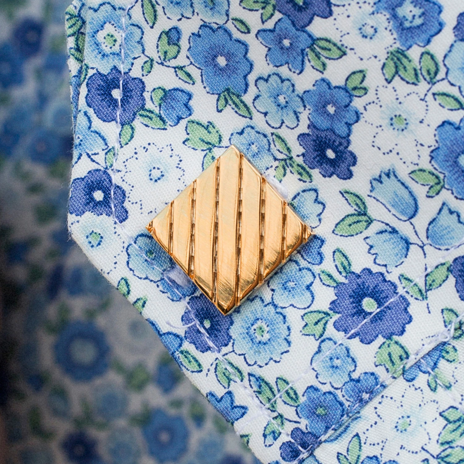 Warren Asher Square Rose Gold-Tone Striped Cufflinks 4 Warren Asher Square Rose Gold-Tone Striped Cufflinks - Image 4