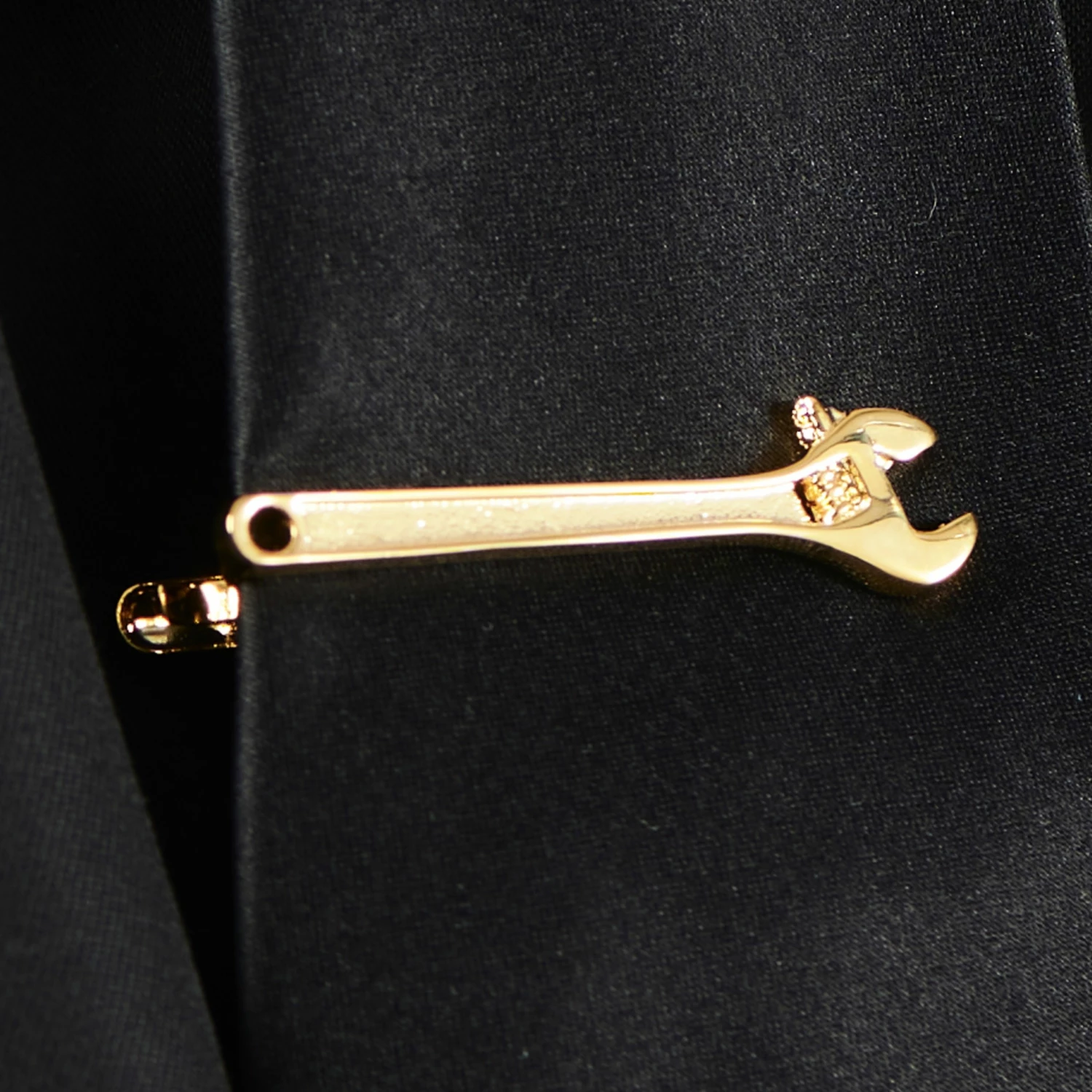 Warren Asher Gold-Tone Wrench Short Tie Clip 6 Warren Asher Gold-Tone Wrench Short Tie Clip - Image 6